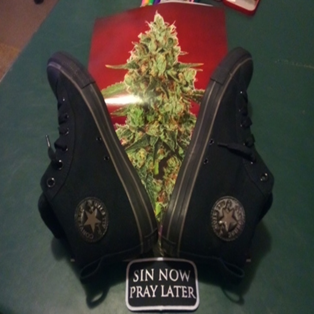 black on black chuck taylors